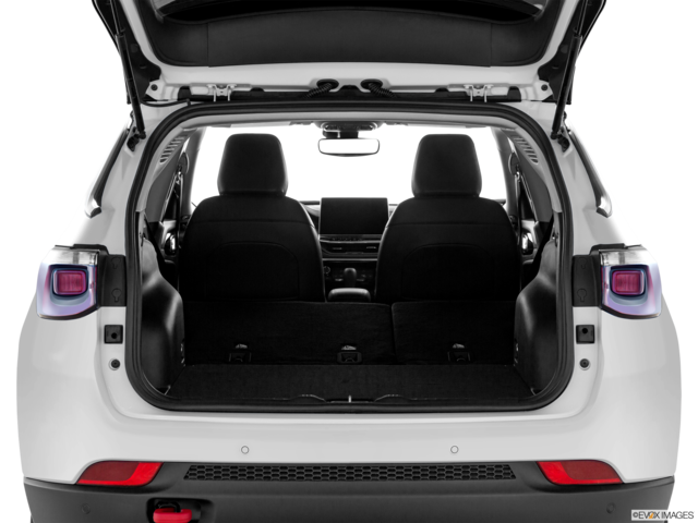 2022 jeep compass cargo area empty