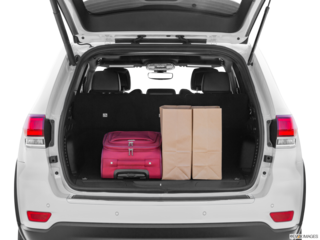 2022 jeep grand-cherokee-wk cargo area with stuff