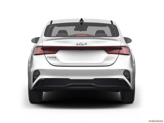 2022 kia forte back
