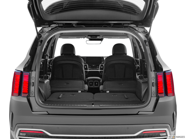 2022 kia sorento-hybrid cargo area empty