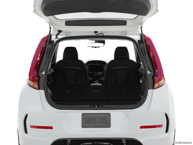 2022 kia soul cargo area empty