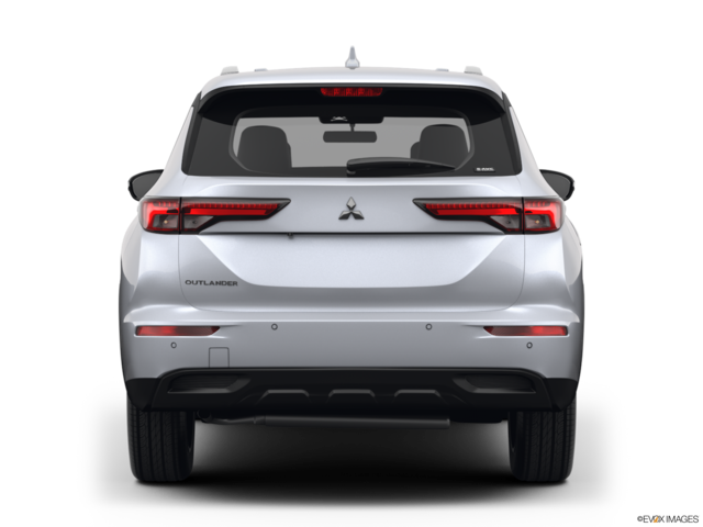 2022 mitsubishi outlander back