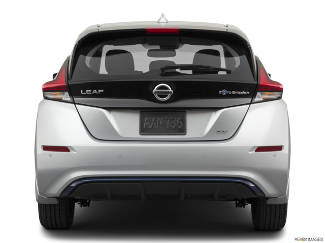2022 nissan leaf back
