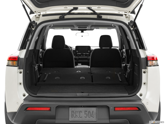 2022 nissan pathfinder cargo area empty