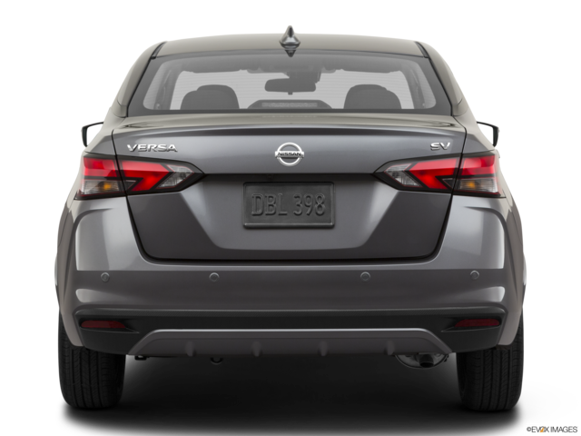 2022 nissan versa back