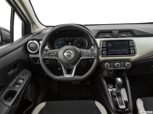 2022 nissan versa dashboard