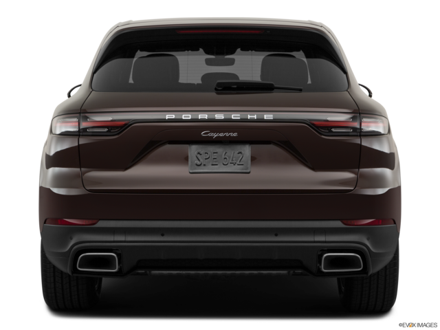 2022 porsche cayenne back