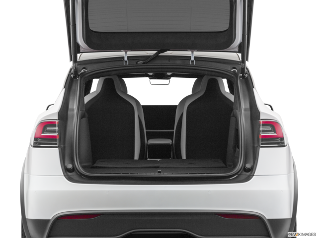 2022 tesla model-x cargo area empty