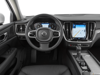 2022 volvo v60-cross-country dashboard