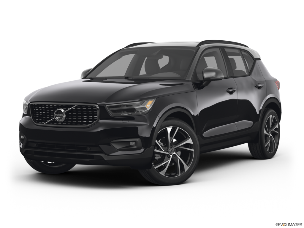 2022 volvo xc40 angled front