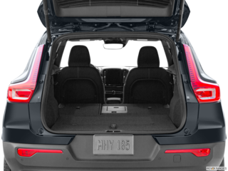 2022 volvo xc40 cargo area empty