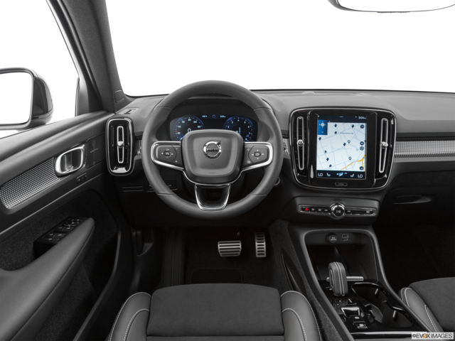 2022 volvo xc40 dashboard