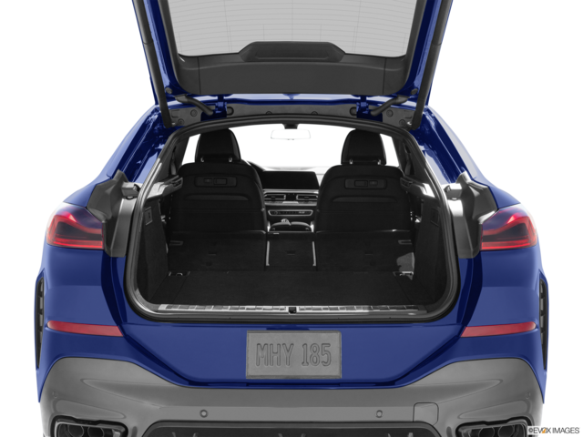 2023 bmw x6 cargo area empty