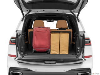 2023 bmw x7 cargo area with stuff