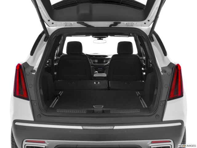 2023 cadillac xt5 cargo area empty