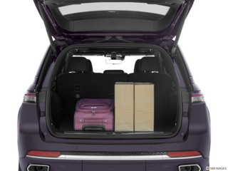 2023 jeep grand-cherokee cargo area with stuff