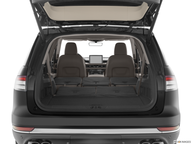 2023 lincoln aviator cargo area empty