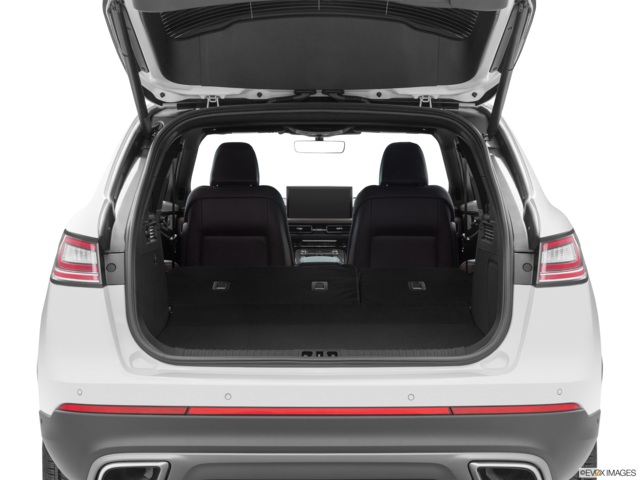 2023 lincoln nautilus cargo area empty
