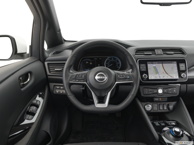 2023 nissan leaf dashboard