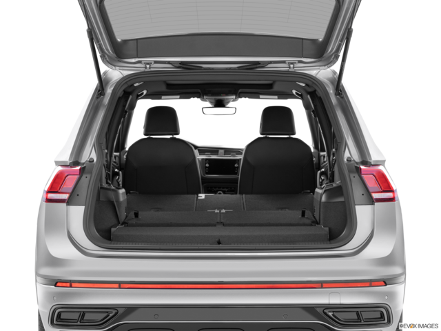 2023 volkswagen tiguan cargo area empty