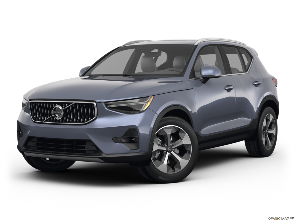 2023 volvo xc40 angled front
