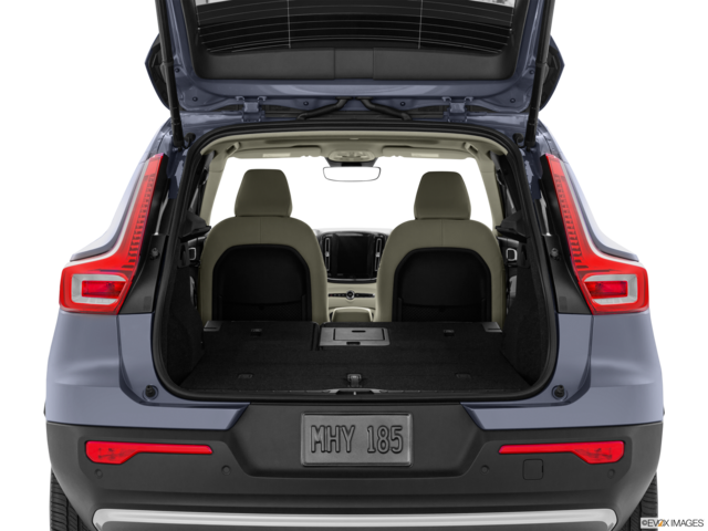 2023 volvo xc40 cargo area empty