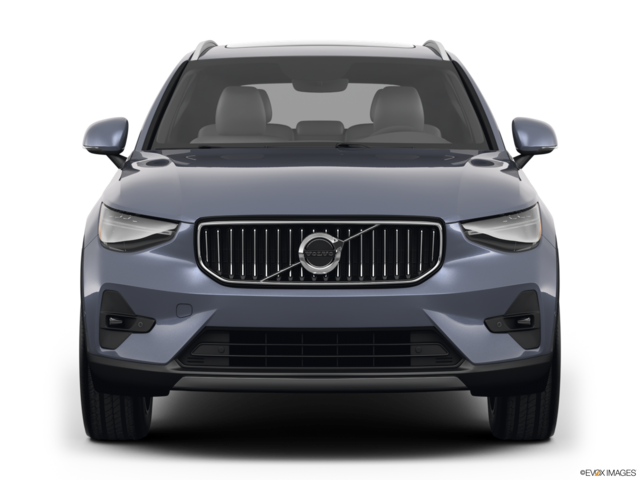 2023 volvo xc40 front