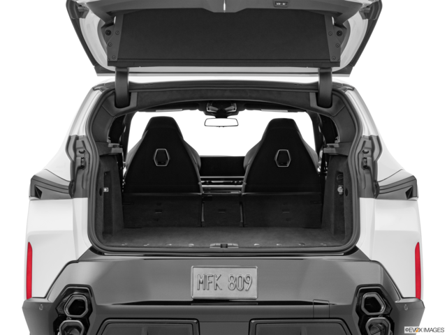 2024 bmw xm cargo area empty