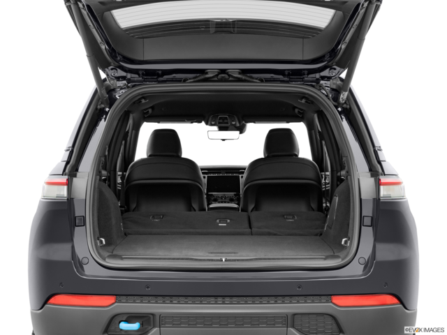 2024 jeep grand-cherokee-4xe cargo area empty