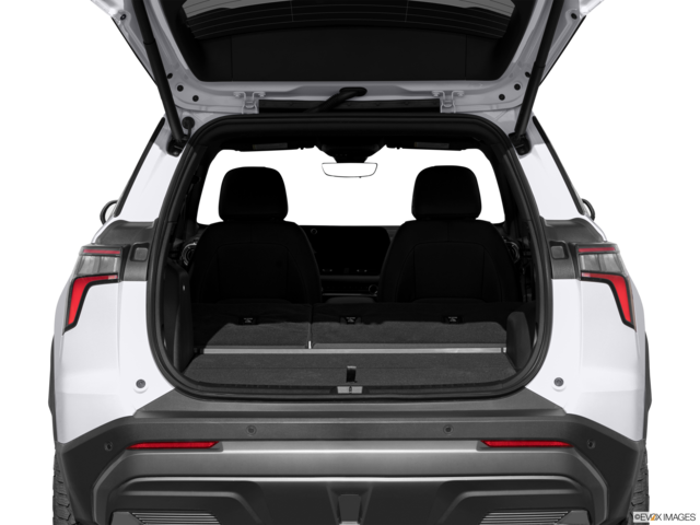 2025 chevrolet equinox cargo area empty